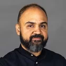 Photo of Ivan Estrada